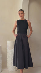 Aria Sleeveless Midi Dress - Black