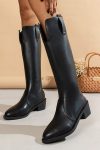 Black-Pointed-Toe-Knee-High-Boots-2