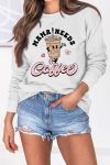 Mama-needs-coffee-Sweatshirt-beige